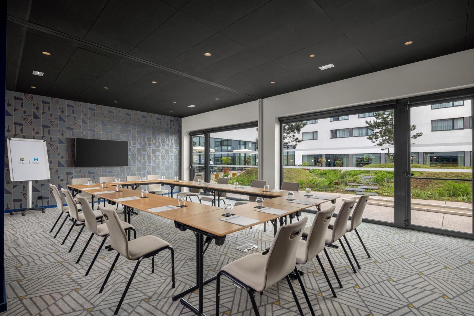 Hyatt House Paris Charles De Gaulle Airport Hotel Roissy-en-France Bagian luar foto