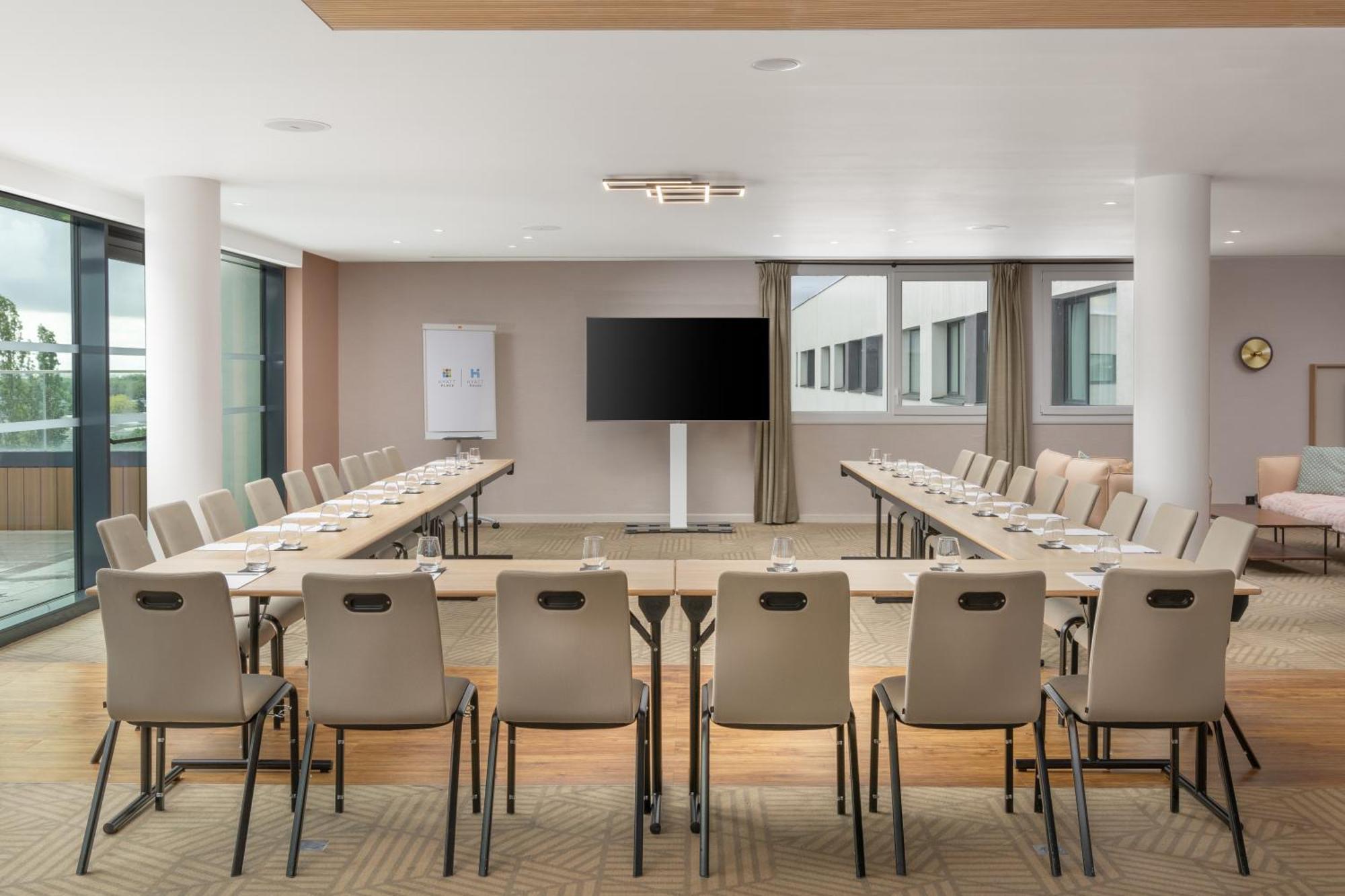 Hyatt House Paris Charles De Gaulle Airport Hotel Roissy-en-France Bagian luar foto